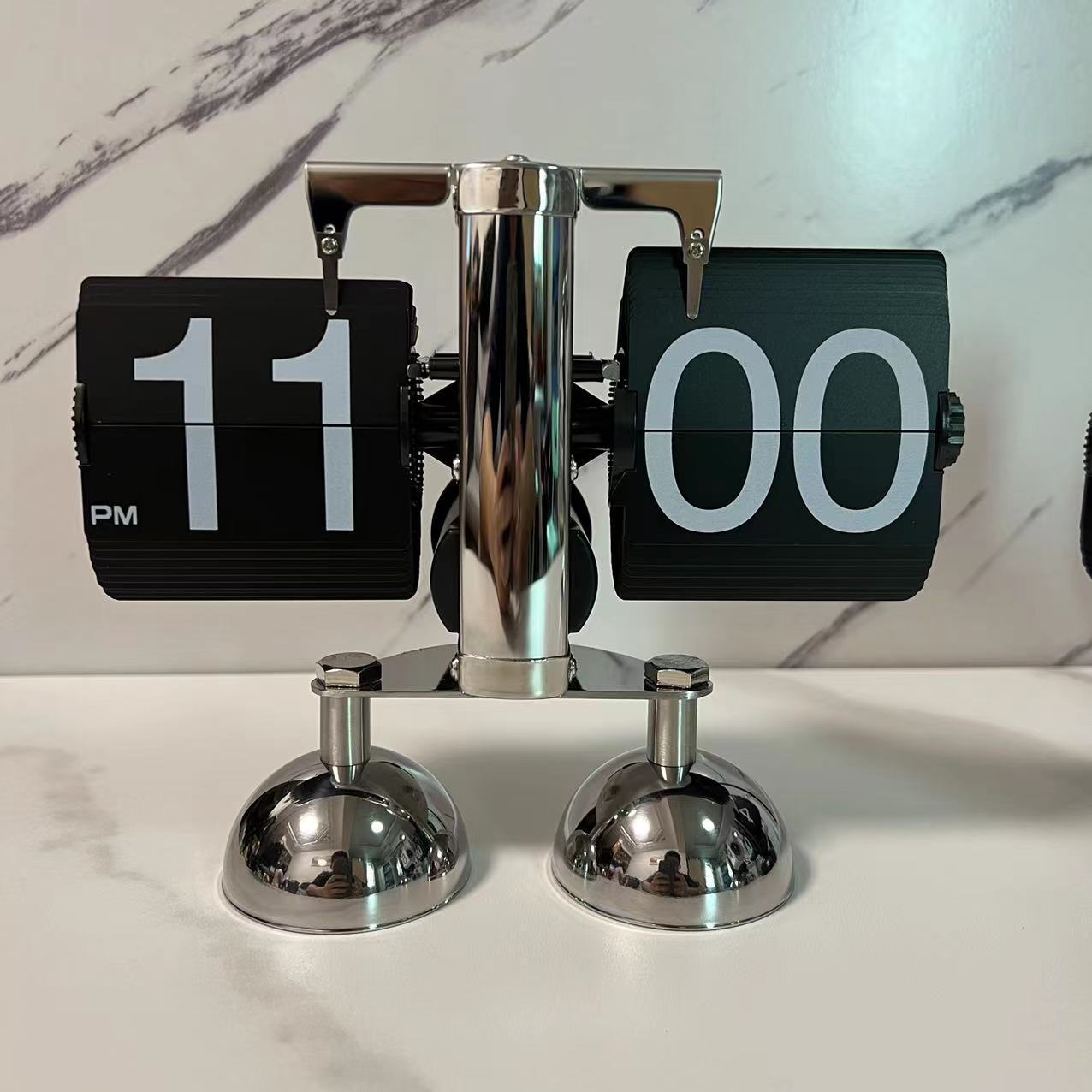 Retro Mechanical Flip Clock